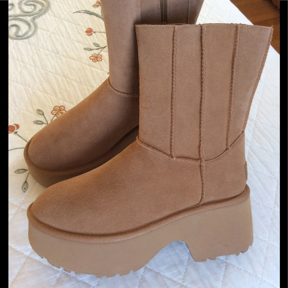UGG Classic twin heights boots